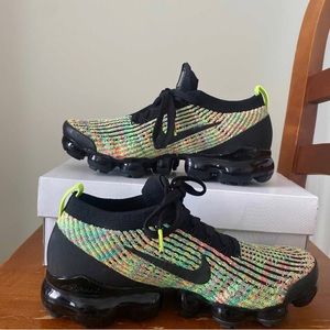 Mens size 6 Nike Air VaporMax Flynit 3 “Multicolor”